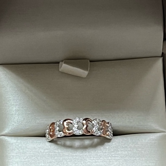 NWOT Sterling Silver CZ Heart Ring. SIZE 7 - Picture 7 of 8